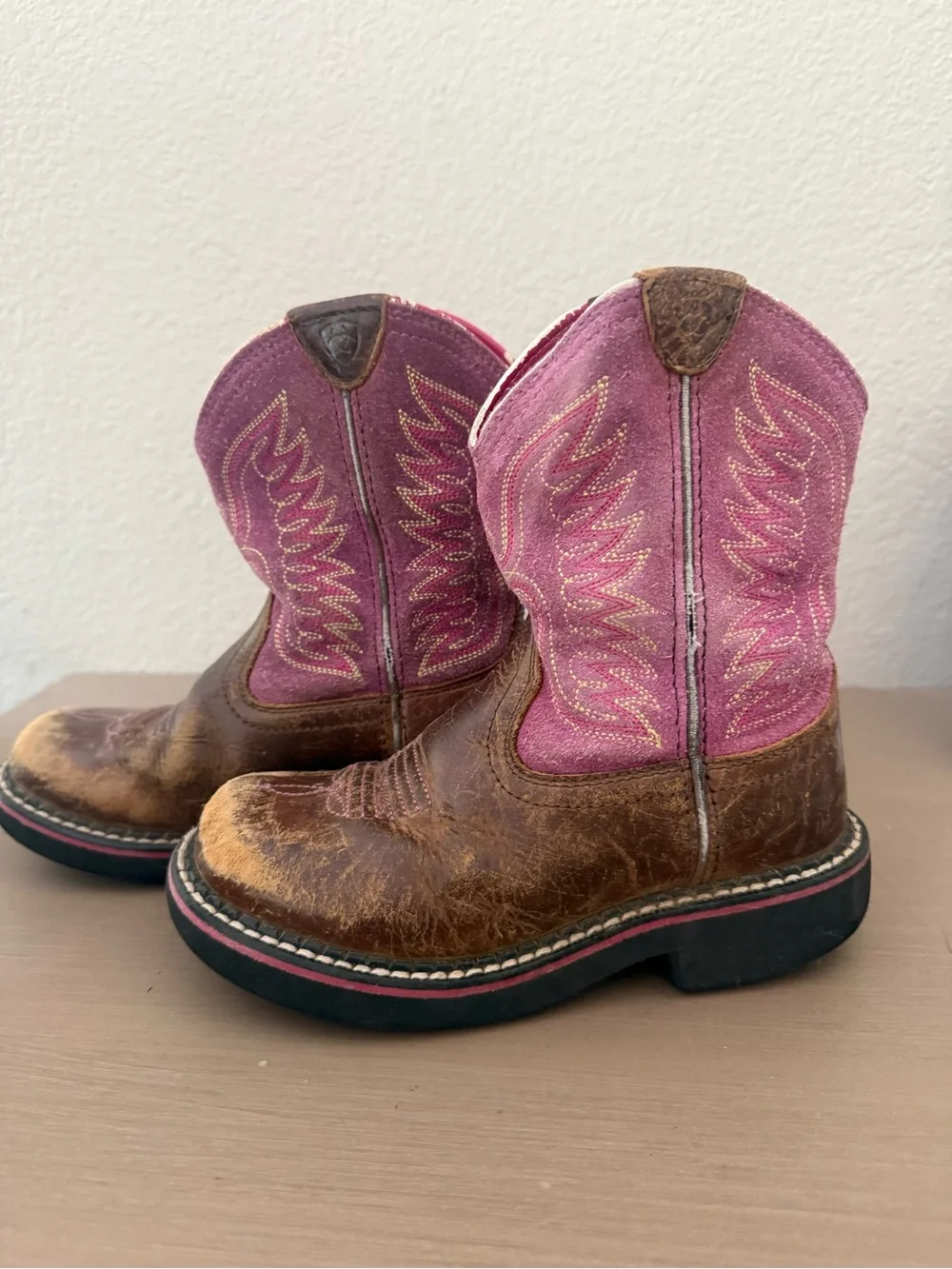 Ariat fatbaby thunderbird